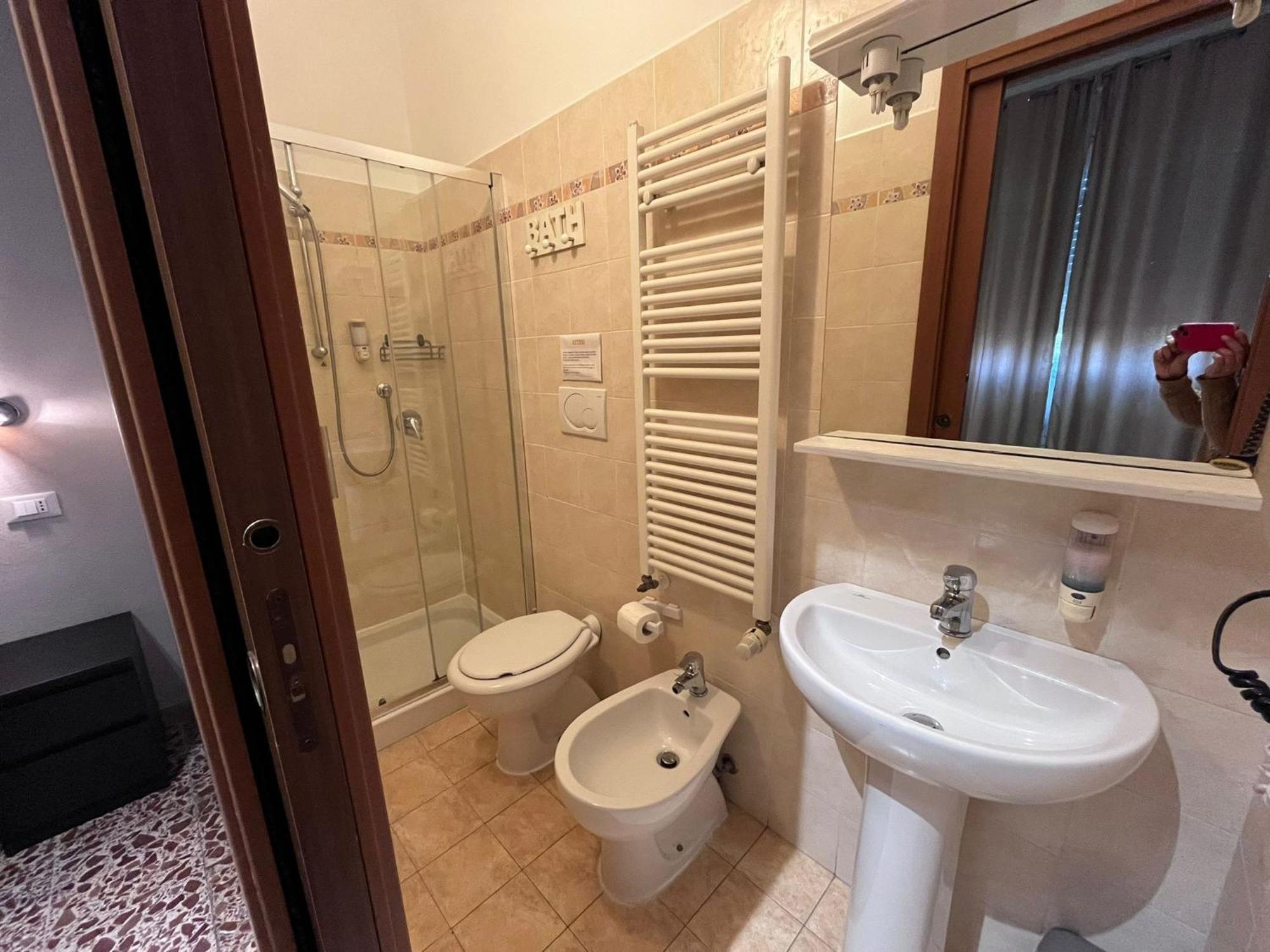 Double Room Private Bathroom