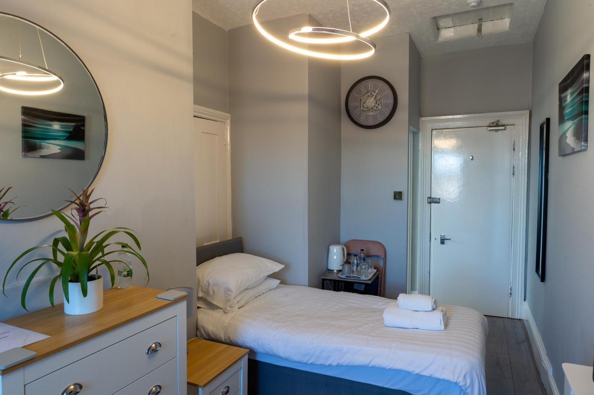Twin Room Shower