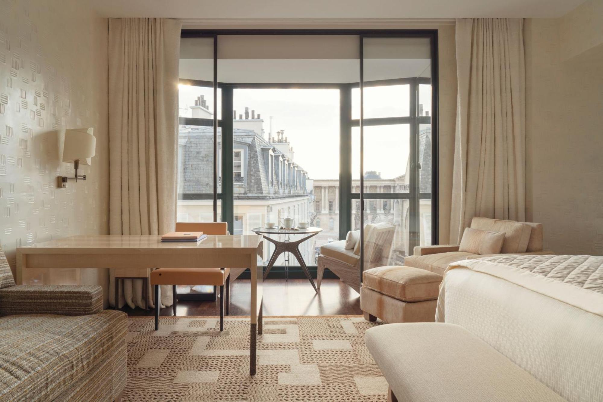 Louvre Deluxe room