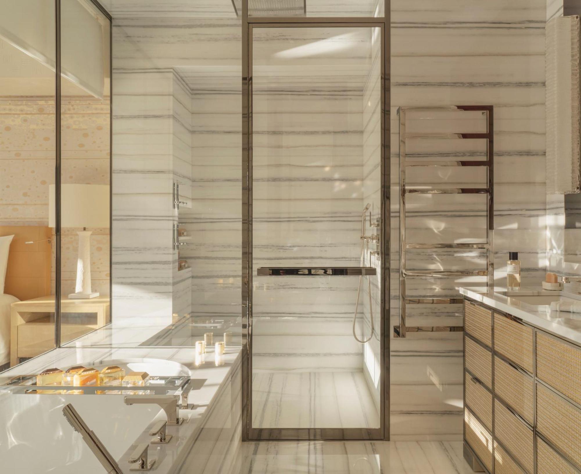 Louvre Deluxe room
