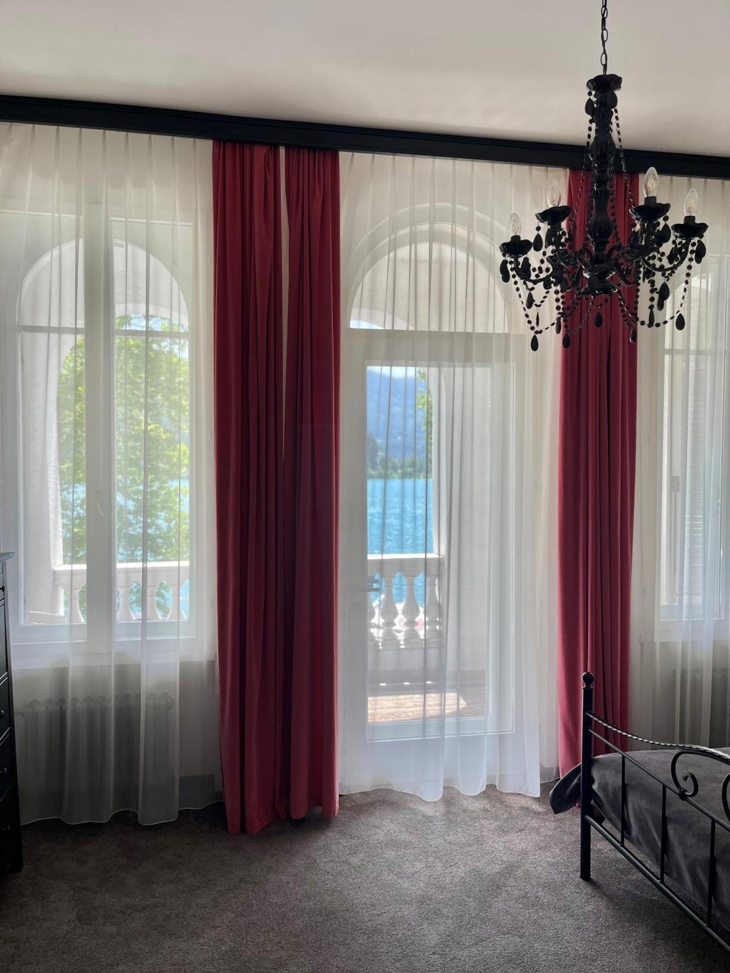 One-Bedroom Apartment Lake View