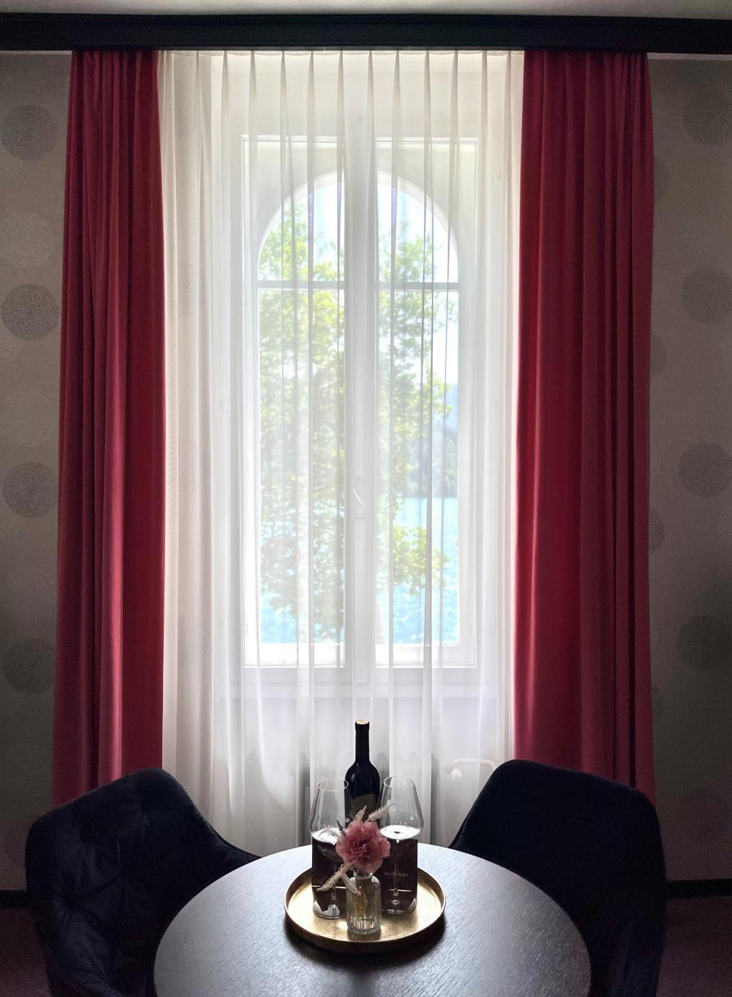 One-Bedroom Apartment Lake View