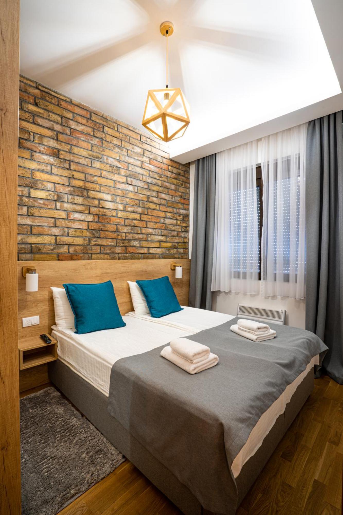One-Bedroom Standard Apartment