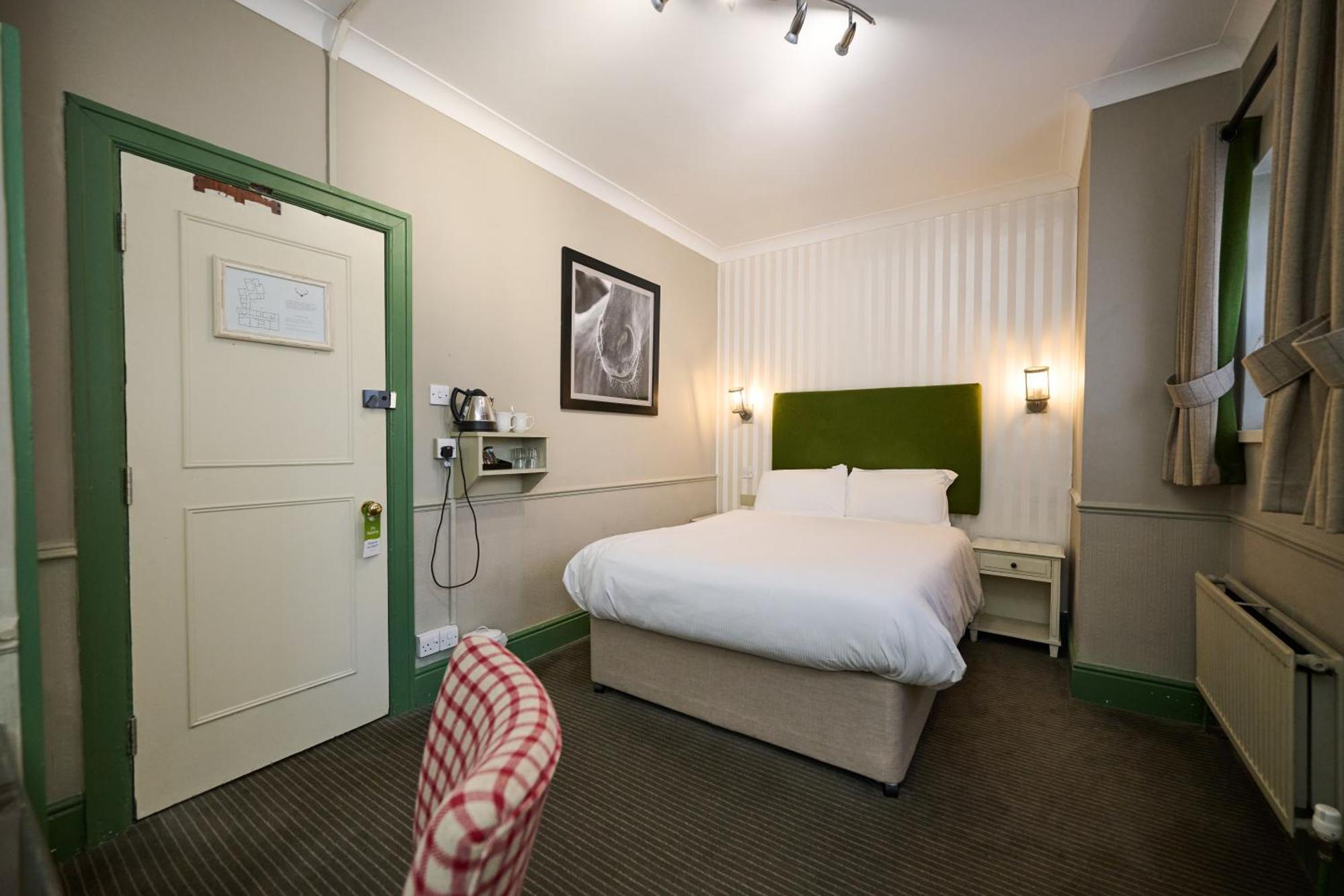 Double Room,1597603465:JPEG