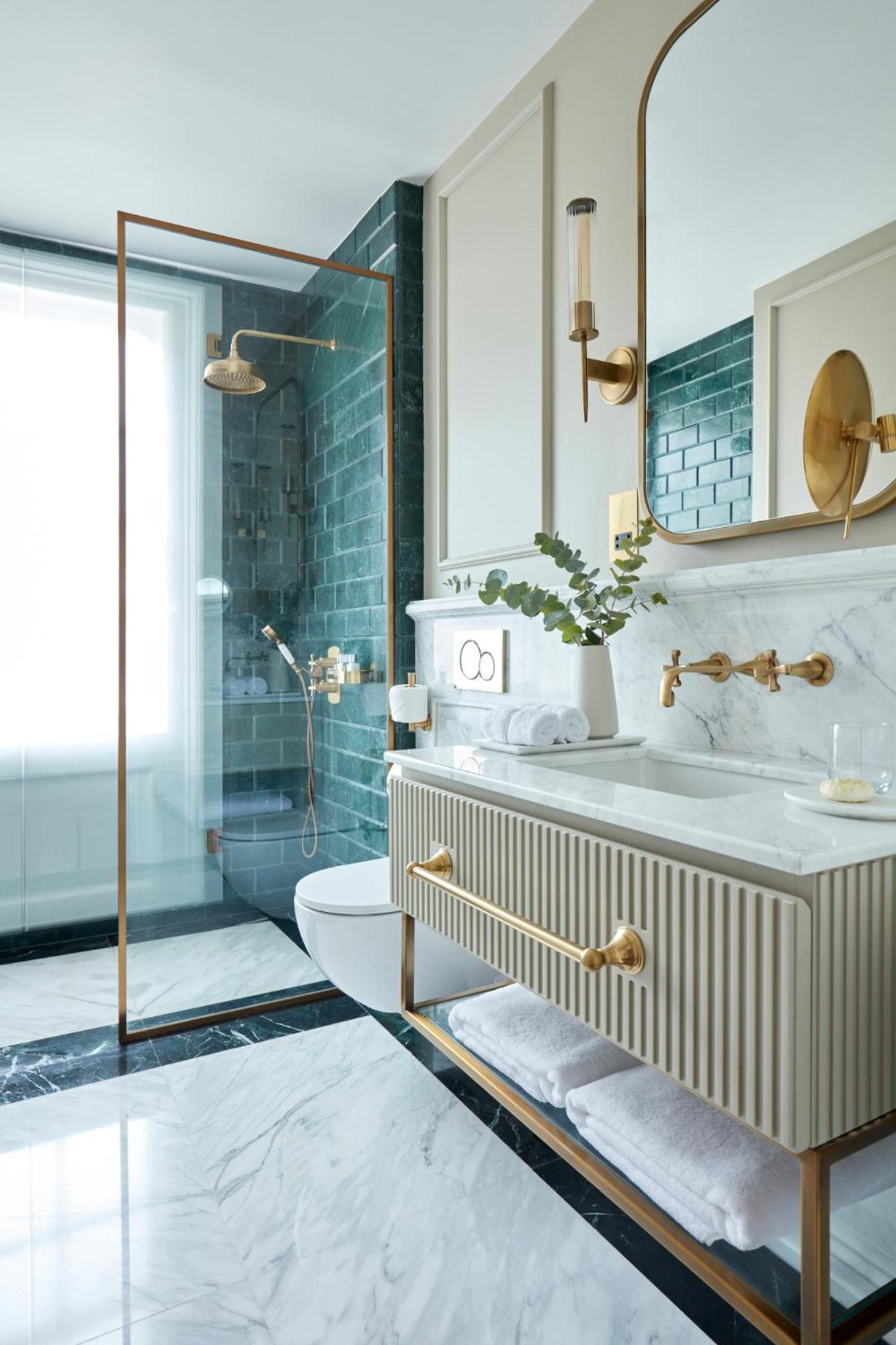 King Suite,1597819193:JPEG