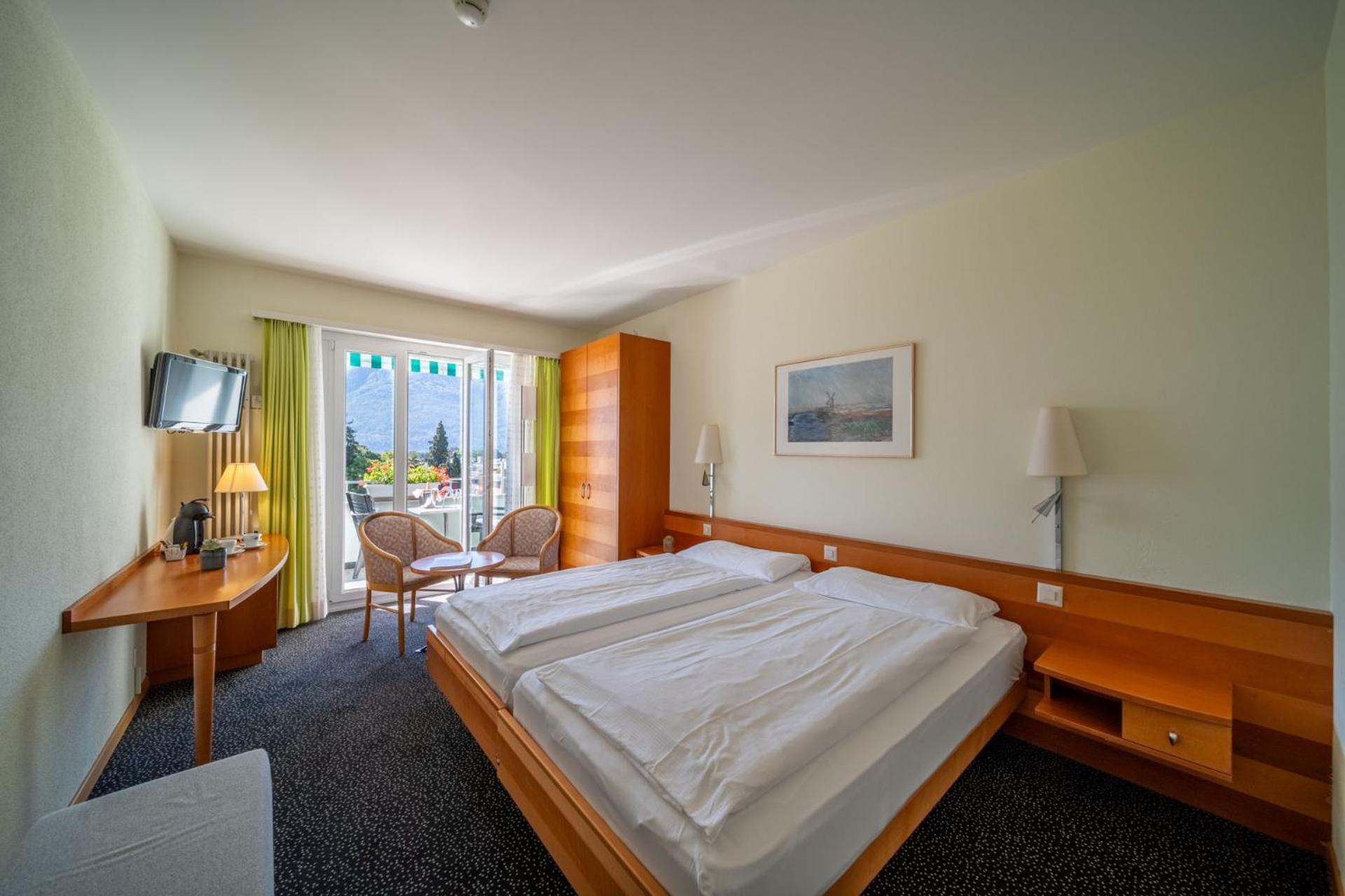 Panorama Double Room Balcony Lake side