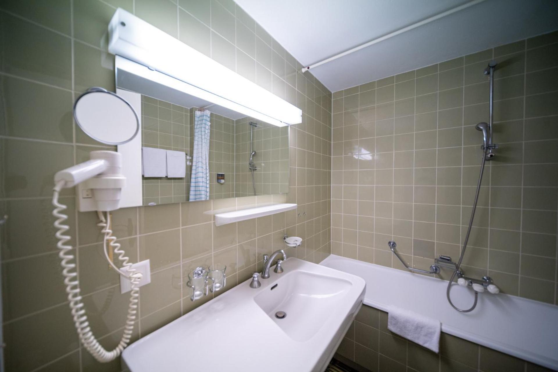 Economy Double Room Balcony Lake side