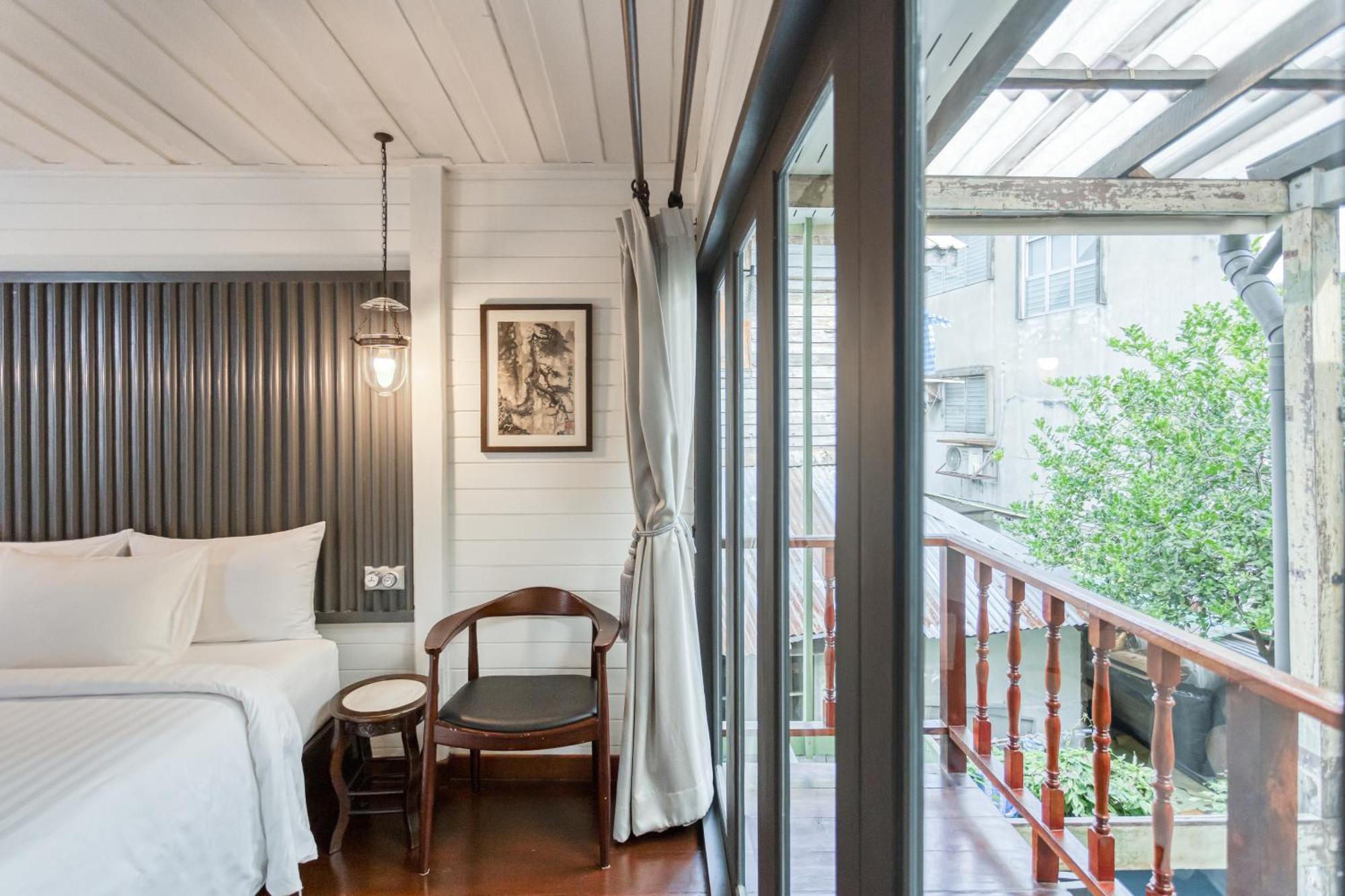 Deluxe Double Room Balcony,1396473935:JPEG