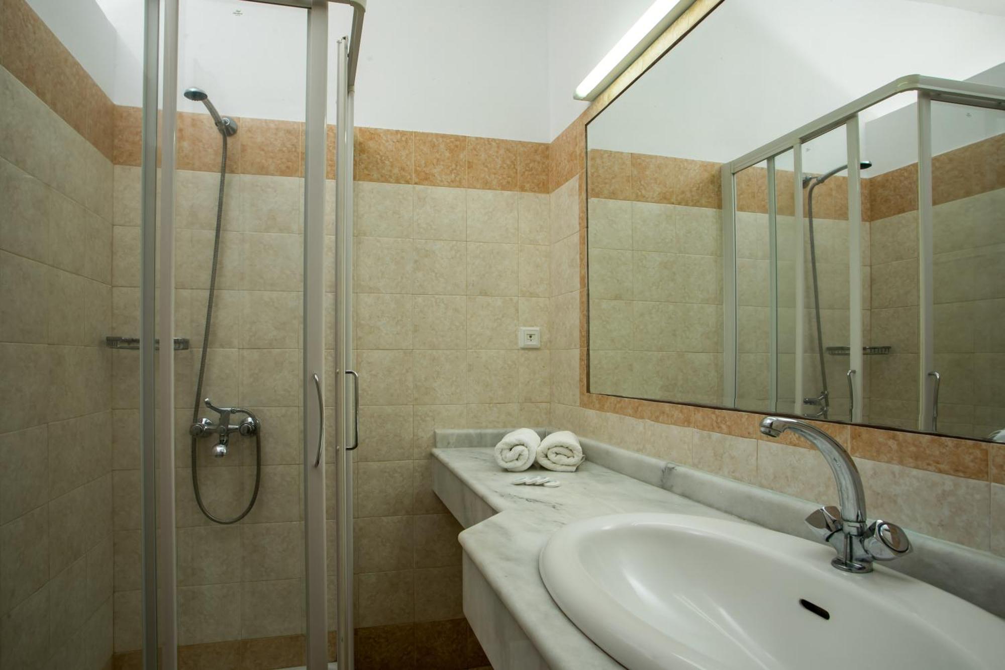 One-Bedroom Apartment 2