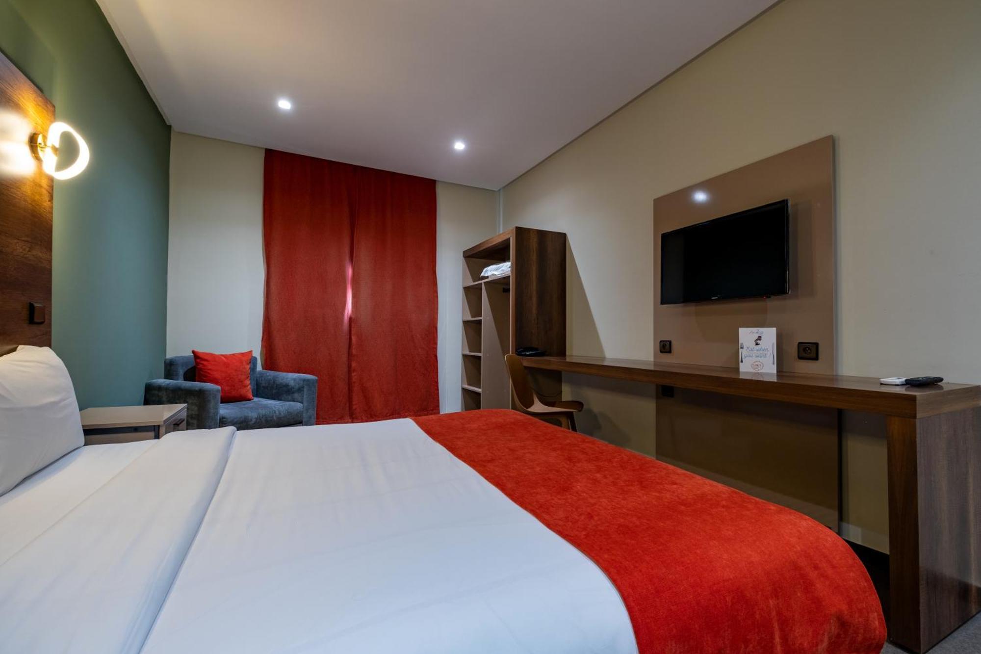 Triple Room,1614354151:JPEG