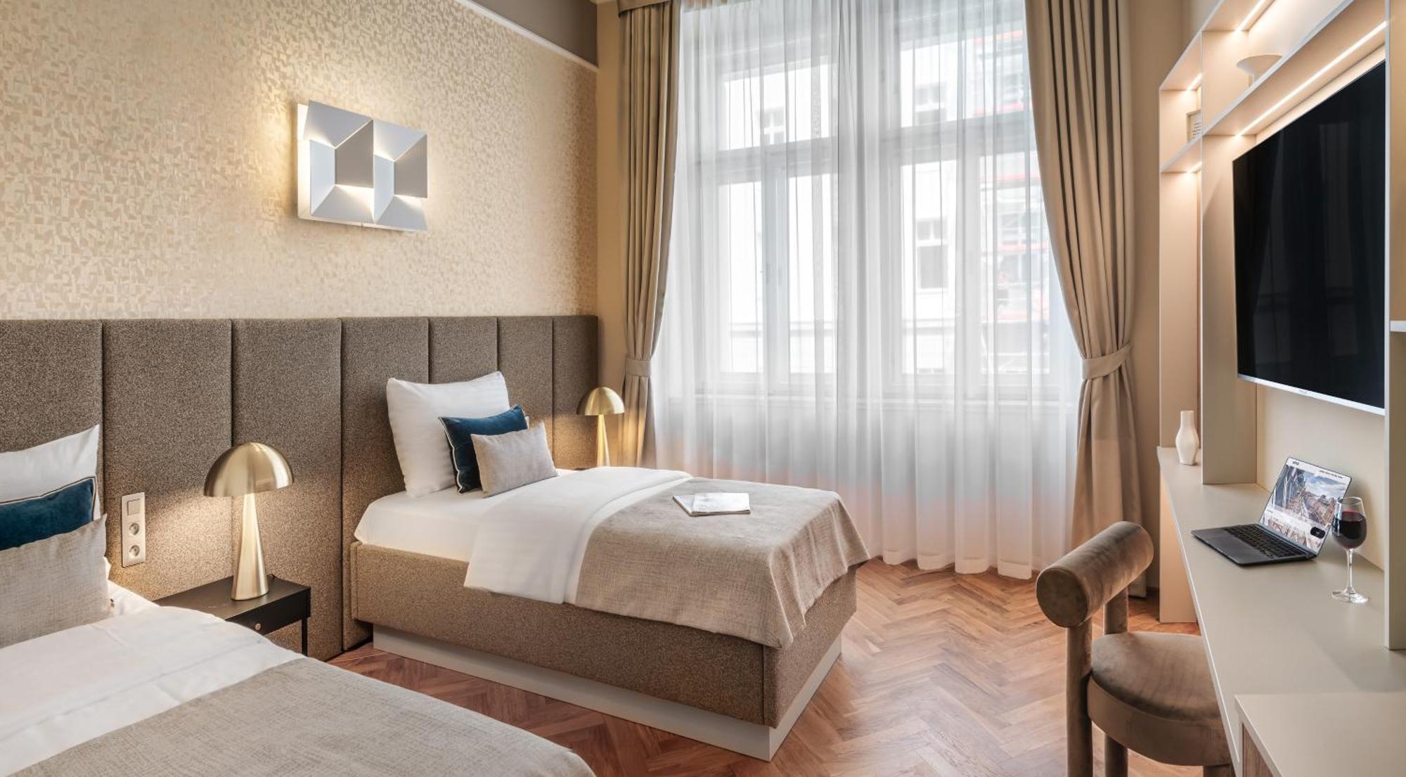 Deluxe Twin Room
