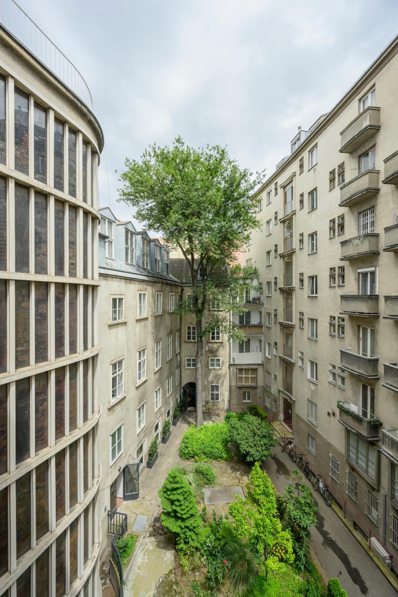 Studio Kitchen