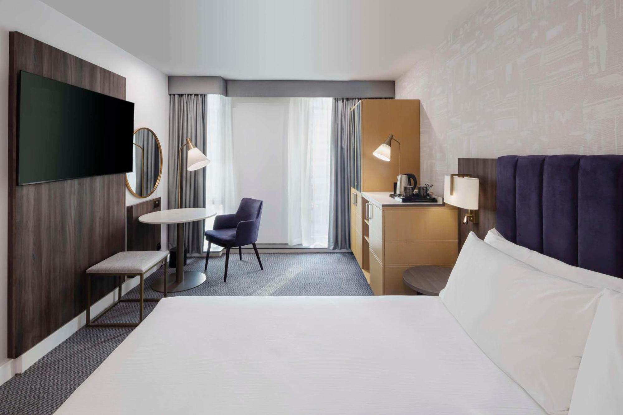 King Room Mobility Access