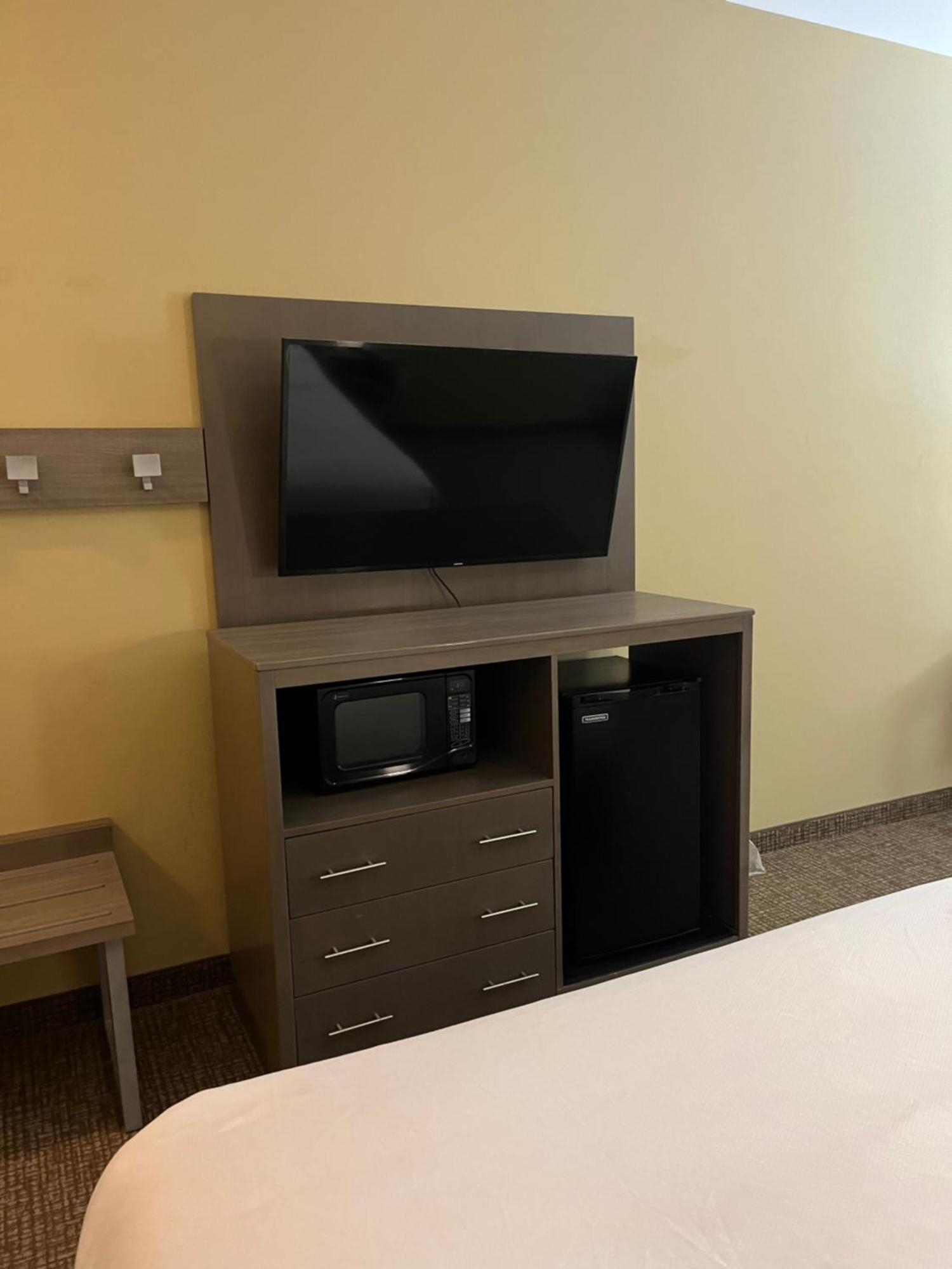 King Room with Sofa Bed,1610237233:JPEG