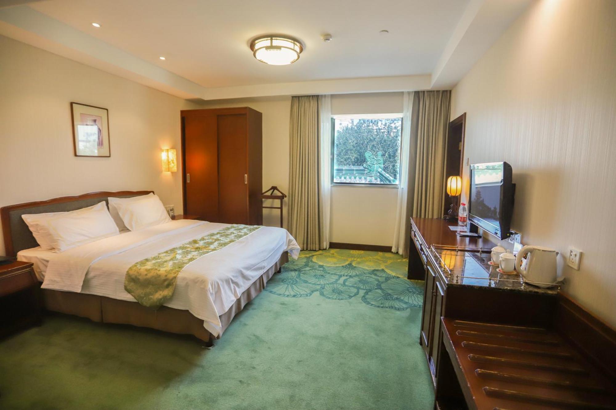 Superior Queen Room