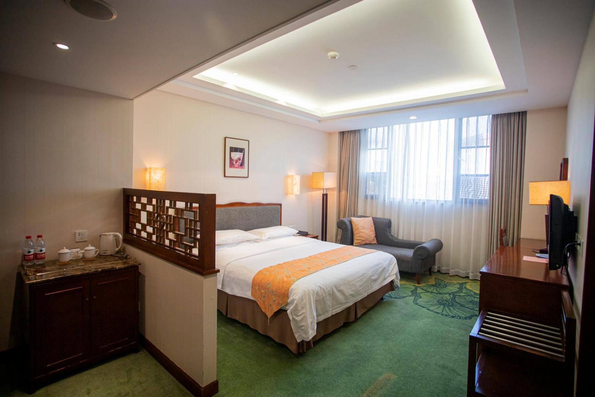 Superior Queen Room
