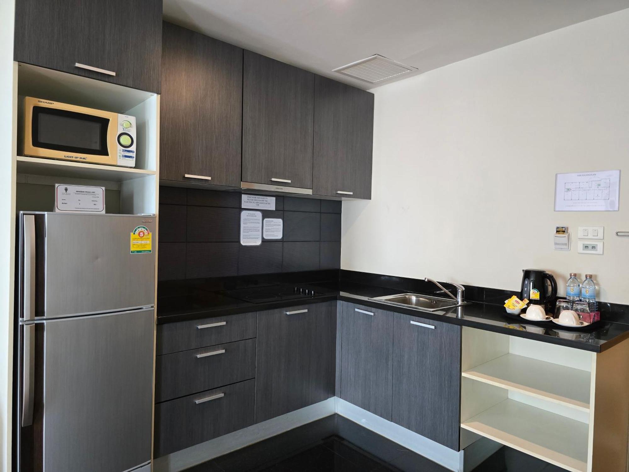 Deluxe One-Bedroom Suite