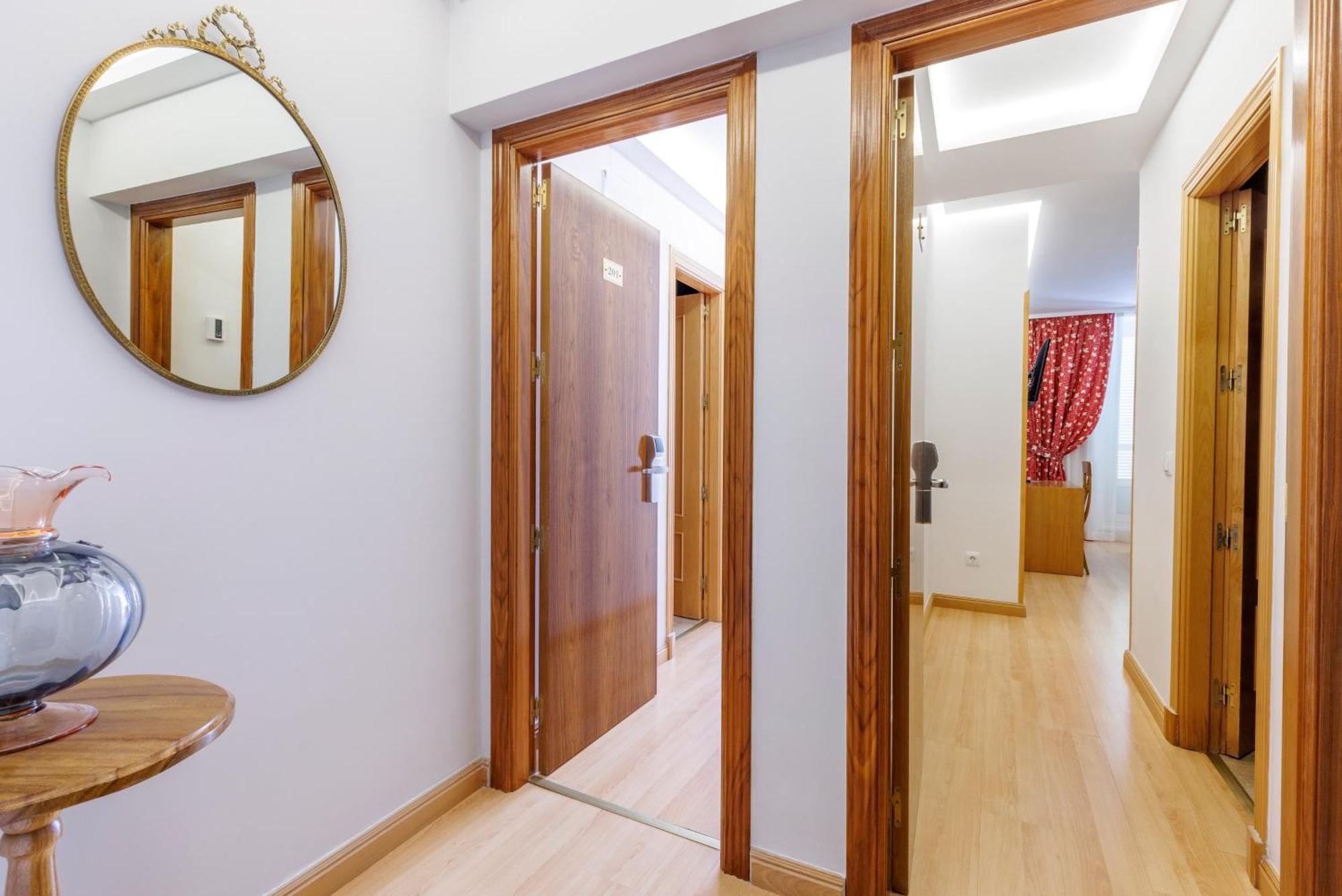 Two Connecting Double Rooms,1607676271:JPEG