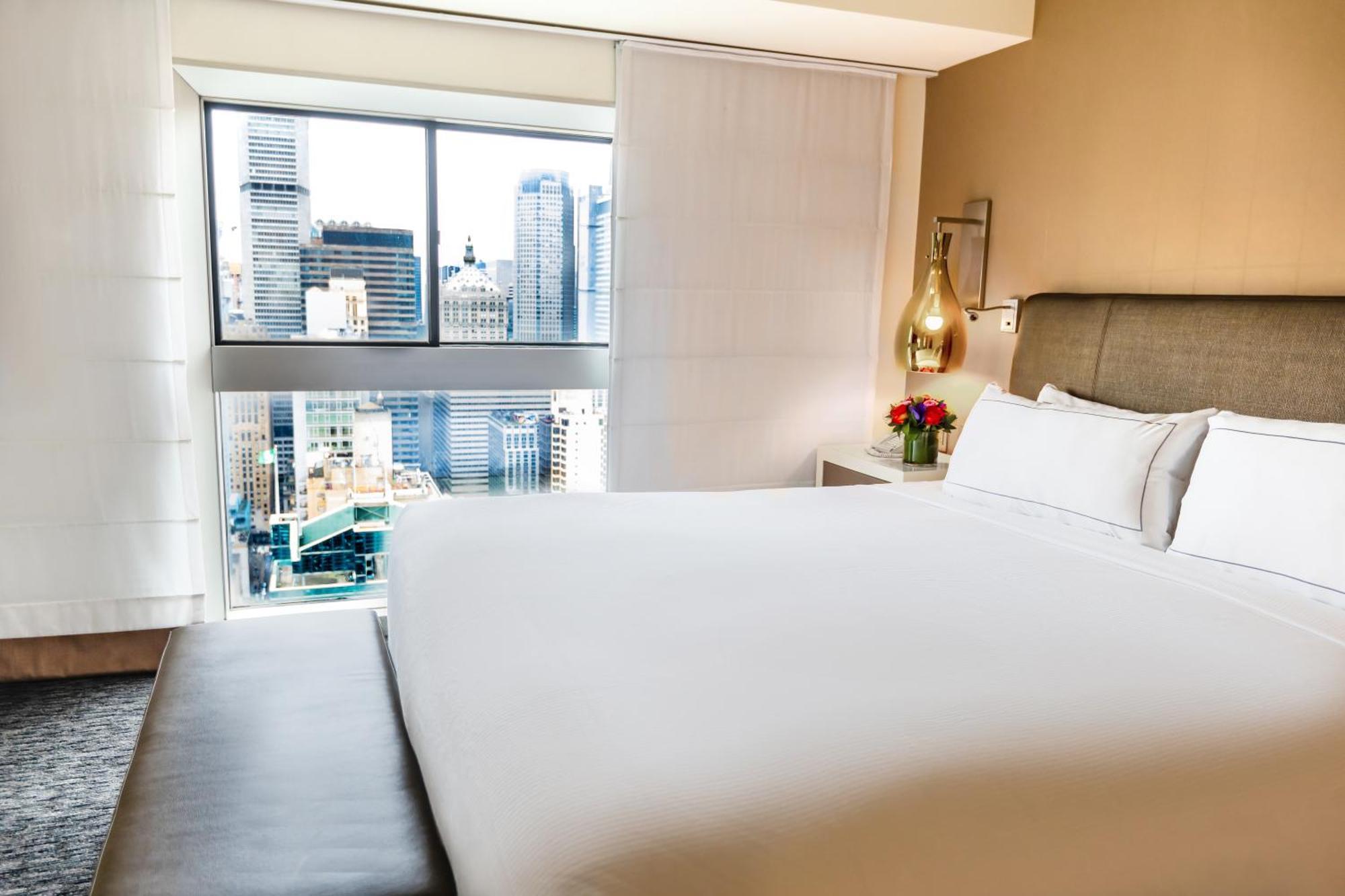 Deluxe Two-Bedroom King Suite with Queen Bed and Skyline View