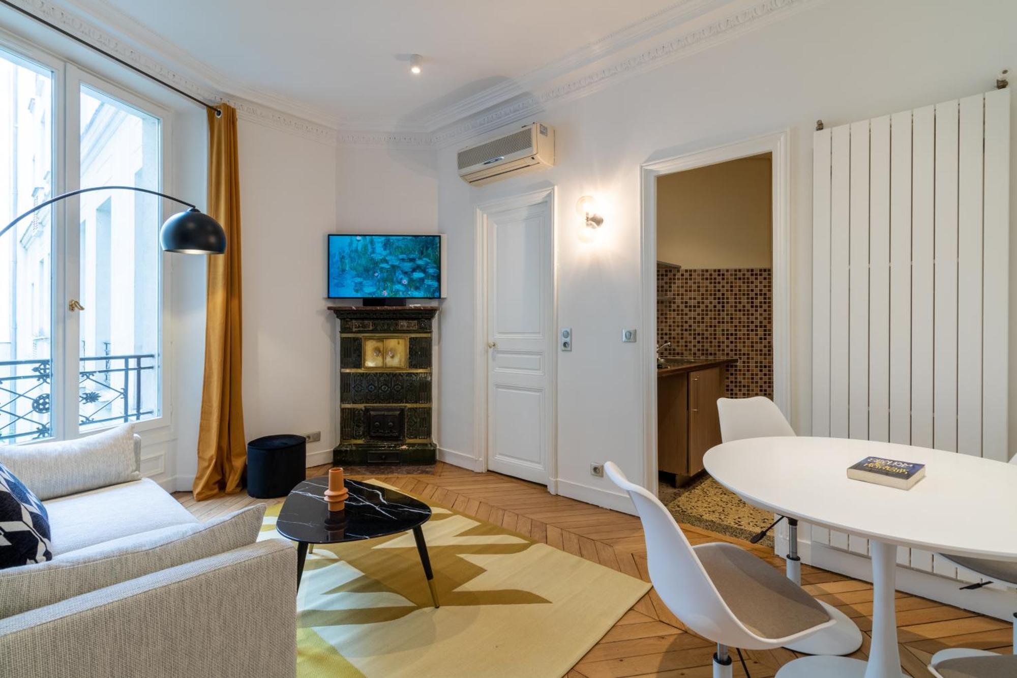 One-Bedroom Apartment