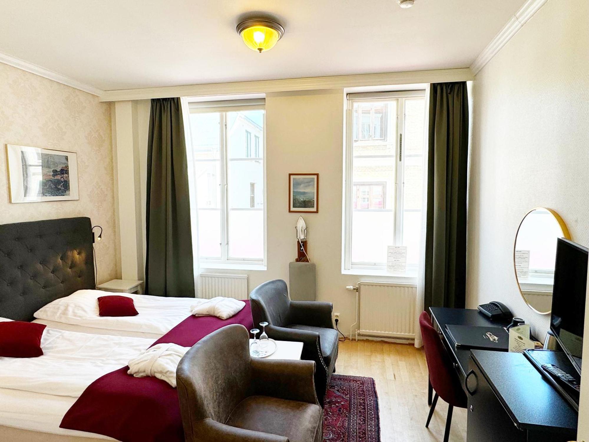 Double Room,1742614206:JPEG