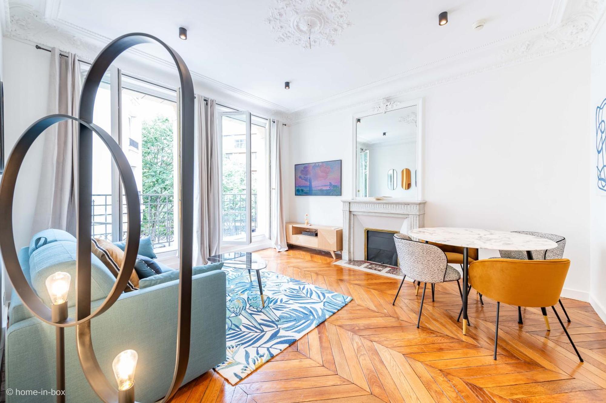 One-Bedroom Apartment City View