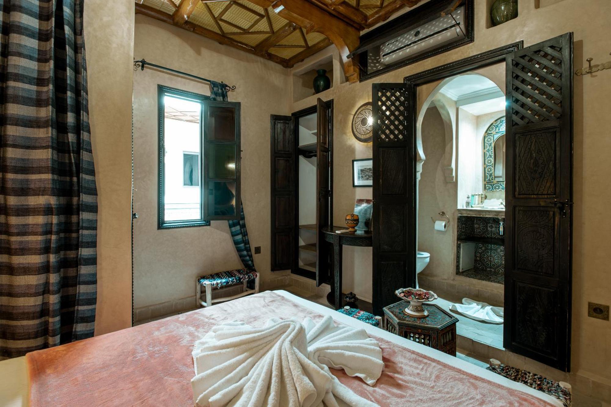 Double Room Private Bathroom