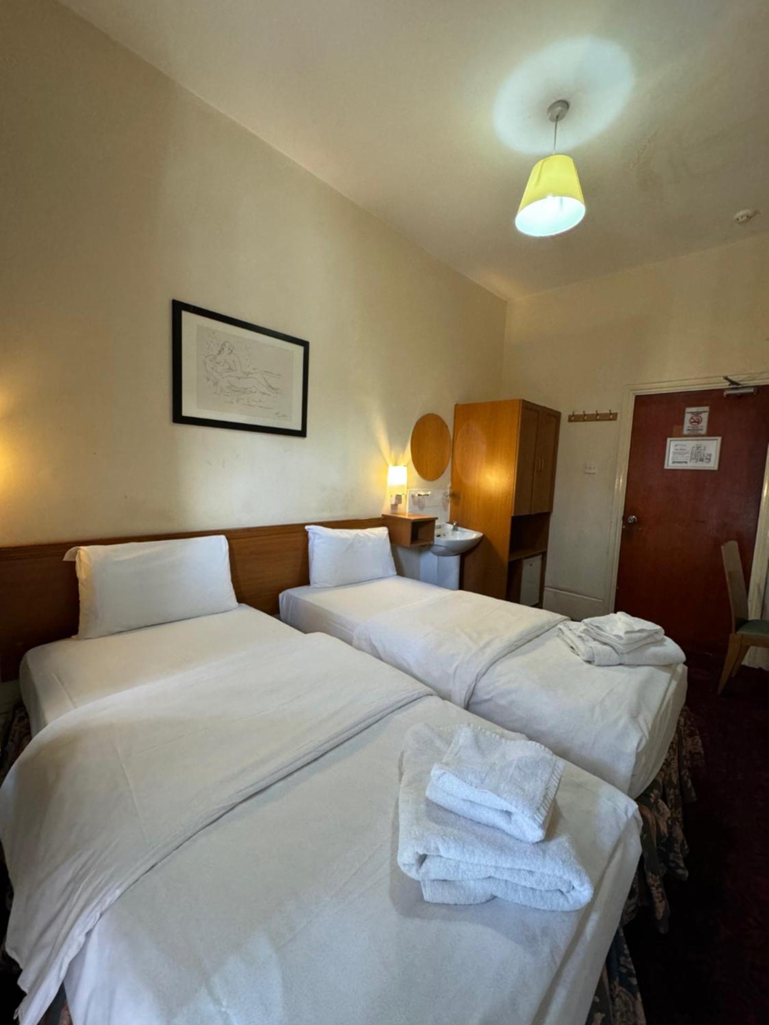 Twin Room with Shared Bathroom