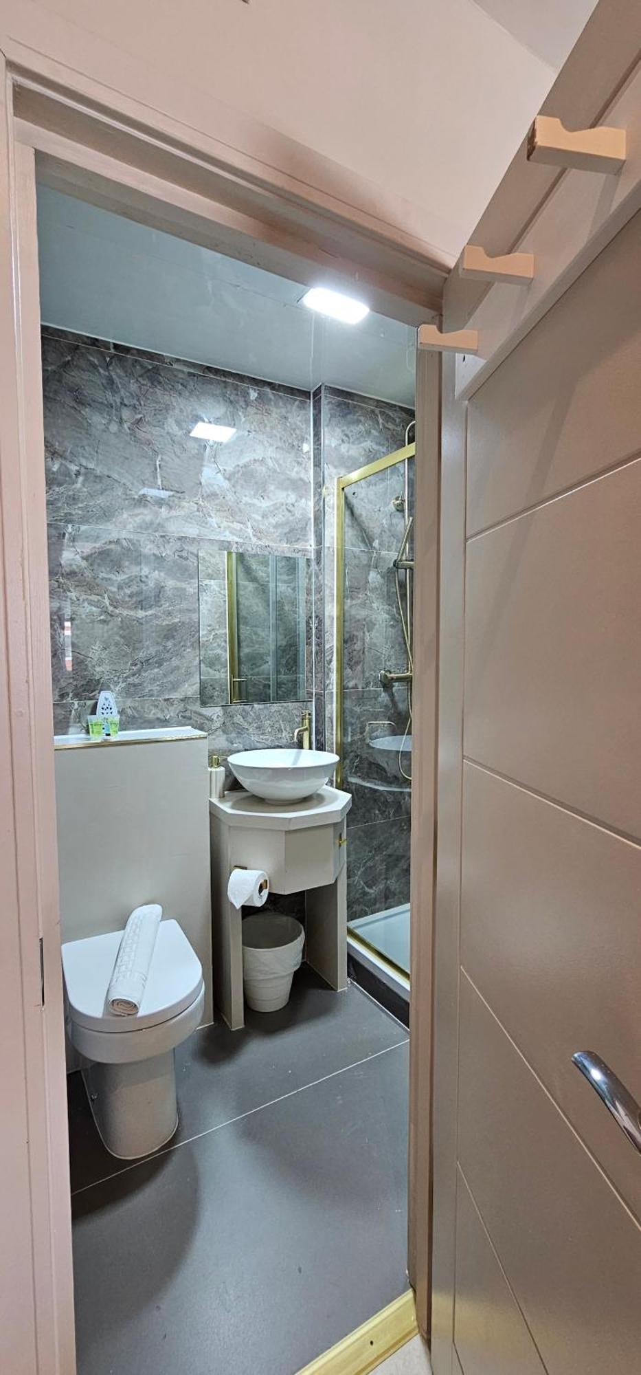 Luxury Quadruple Room,1614335306:JPEG