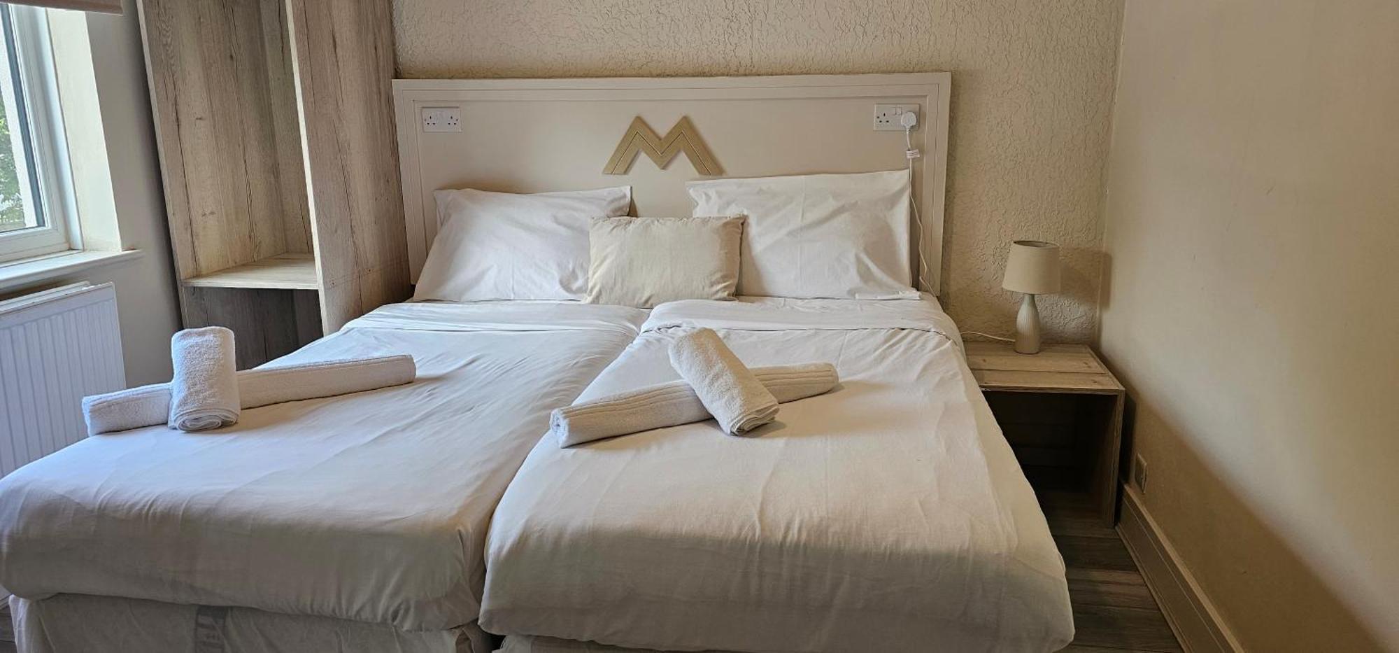 Deluxe Double Room with Shower