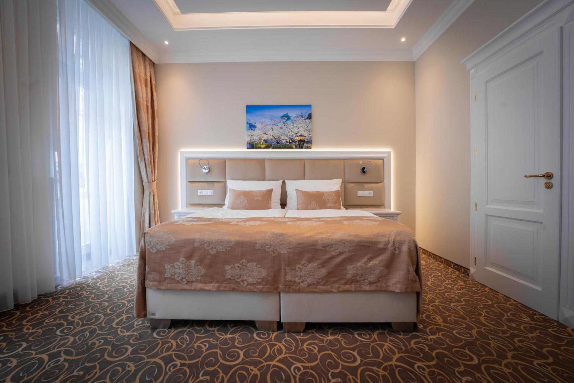 Superior Double or Twin Room with City View,1614822265:JPEG