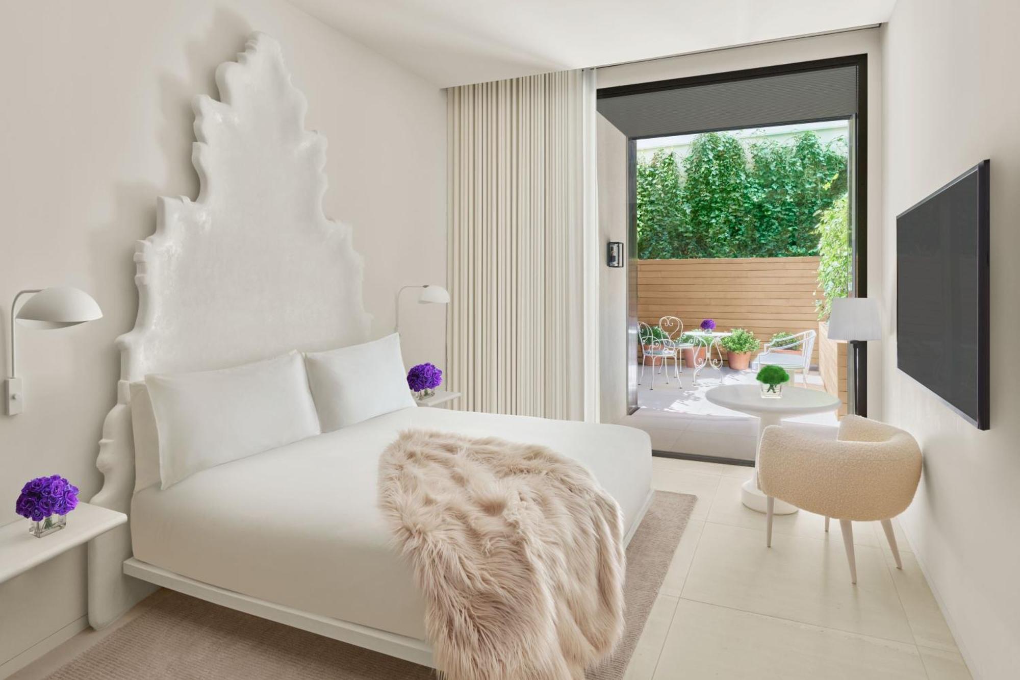 Superior Zimmer mit Kingsize-Bett und einer Terrasse