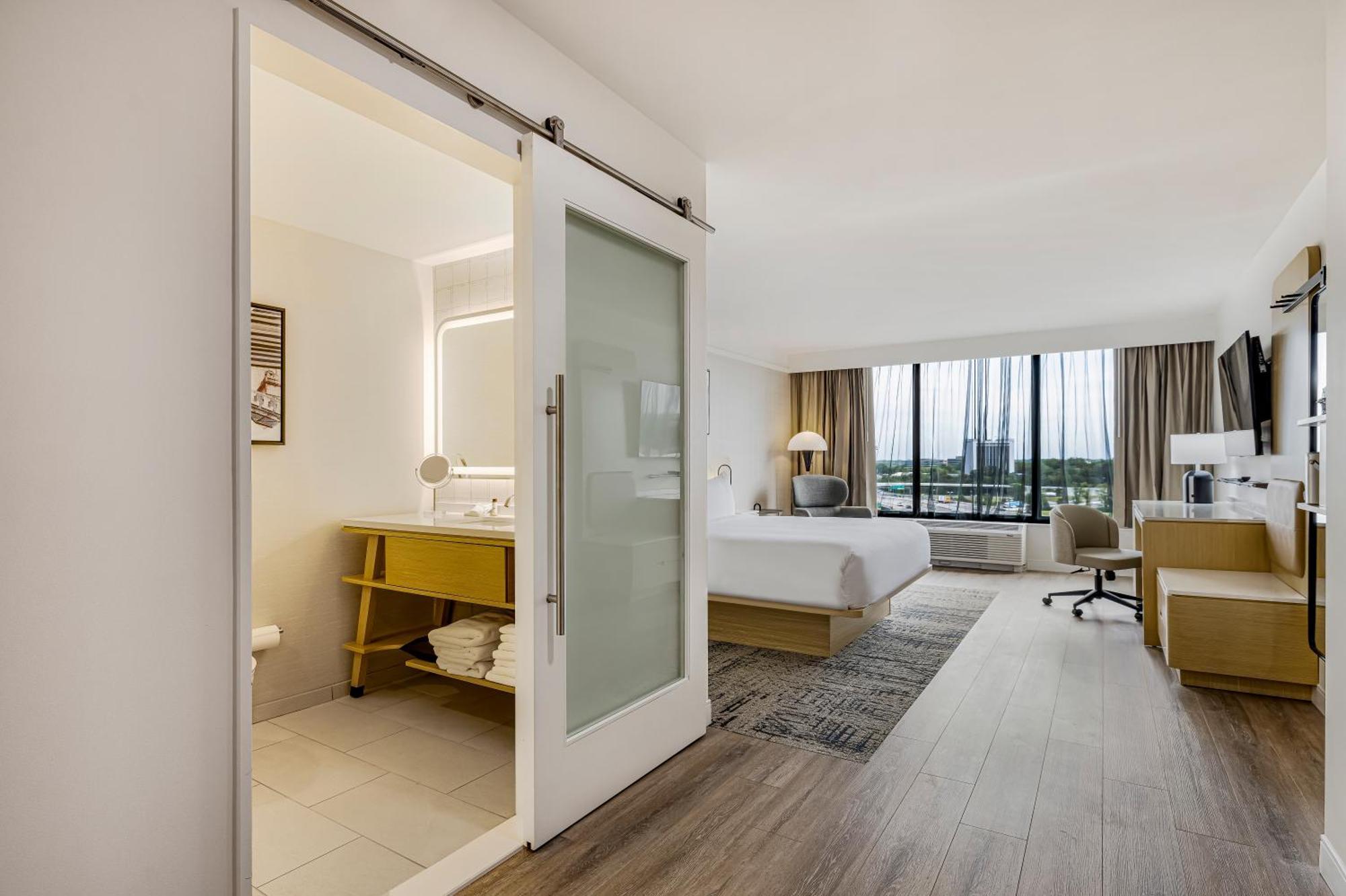 Standard King Room