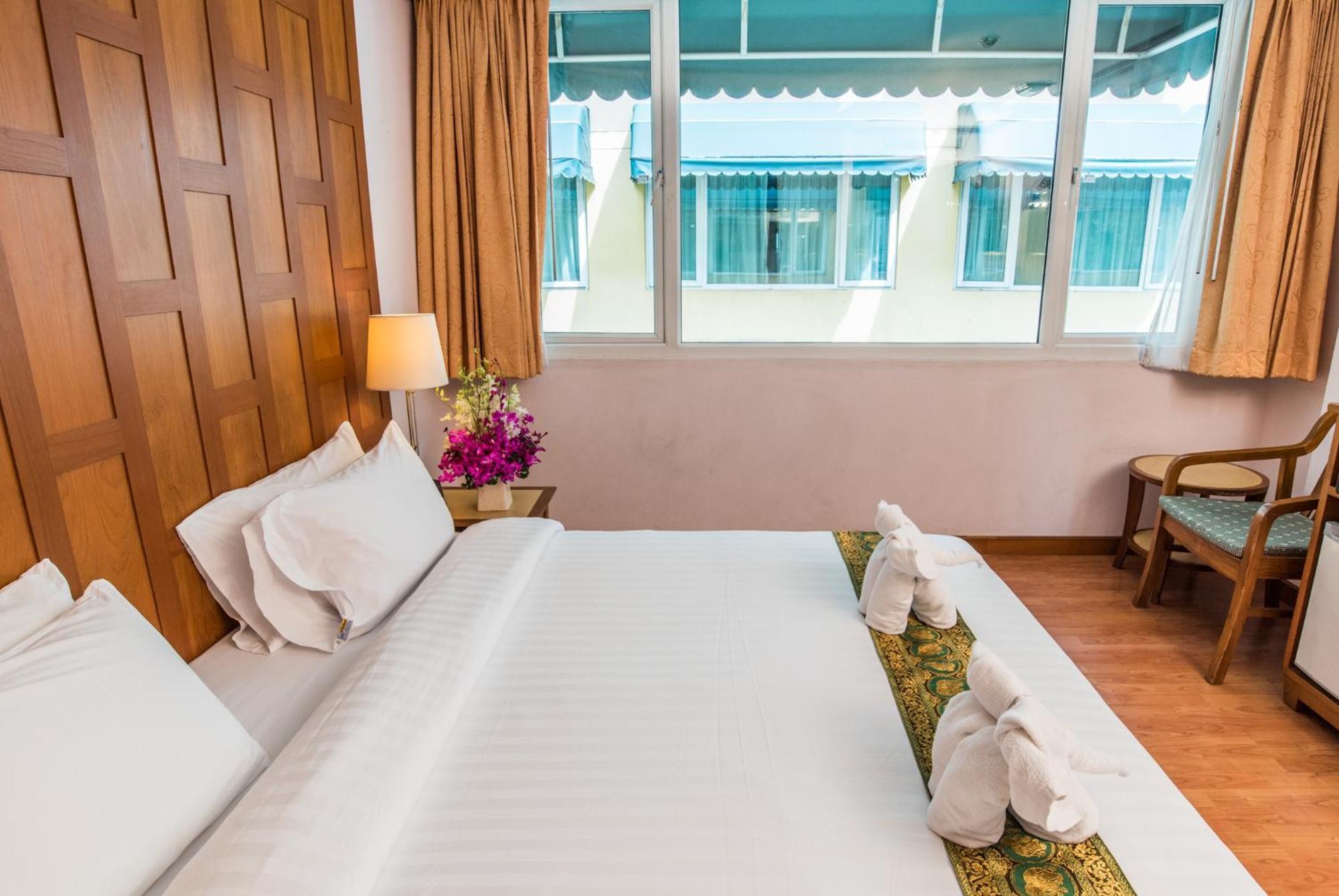 Superior Double Room Terrace City View
