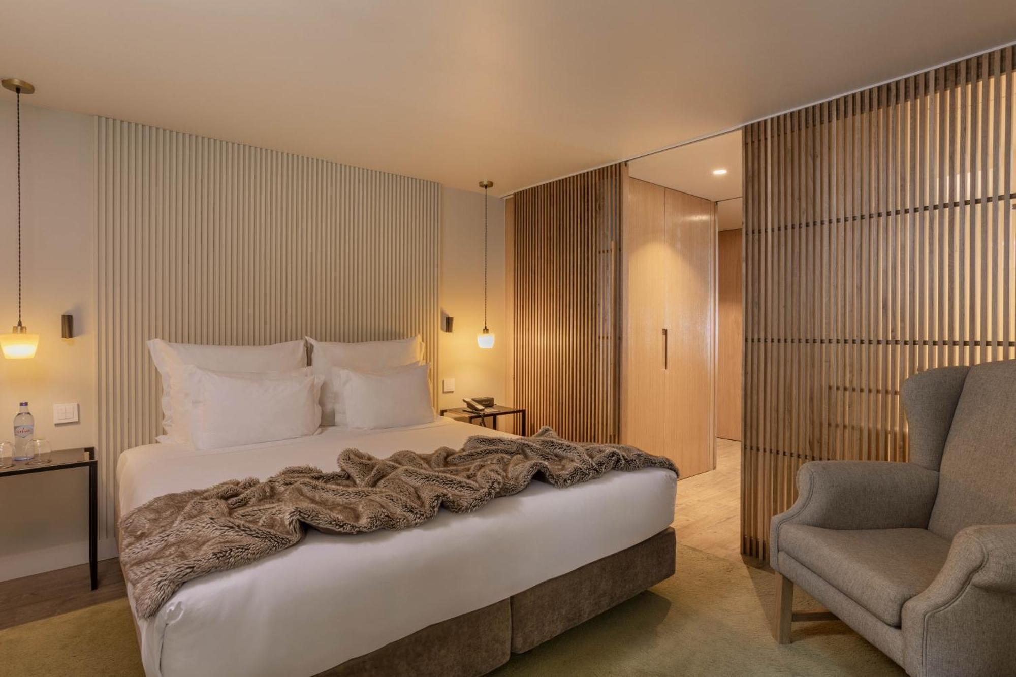 Superior Family Room,1616444759:JPEG