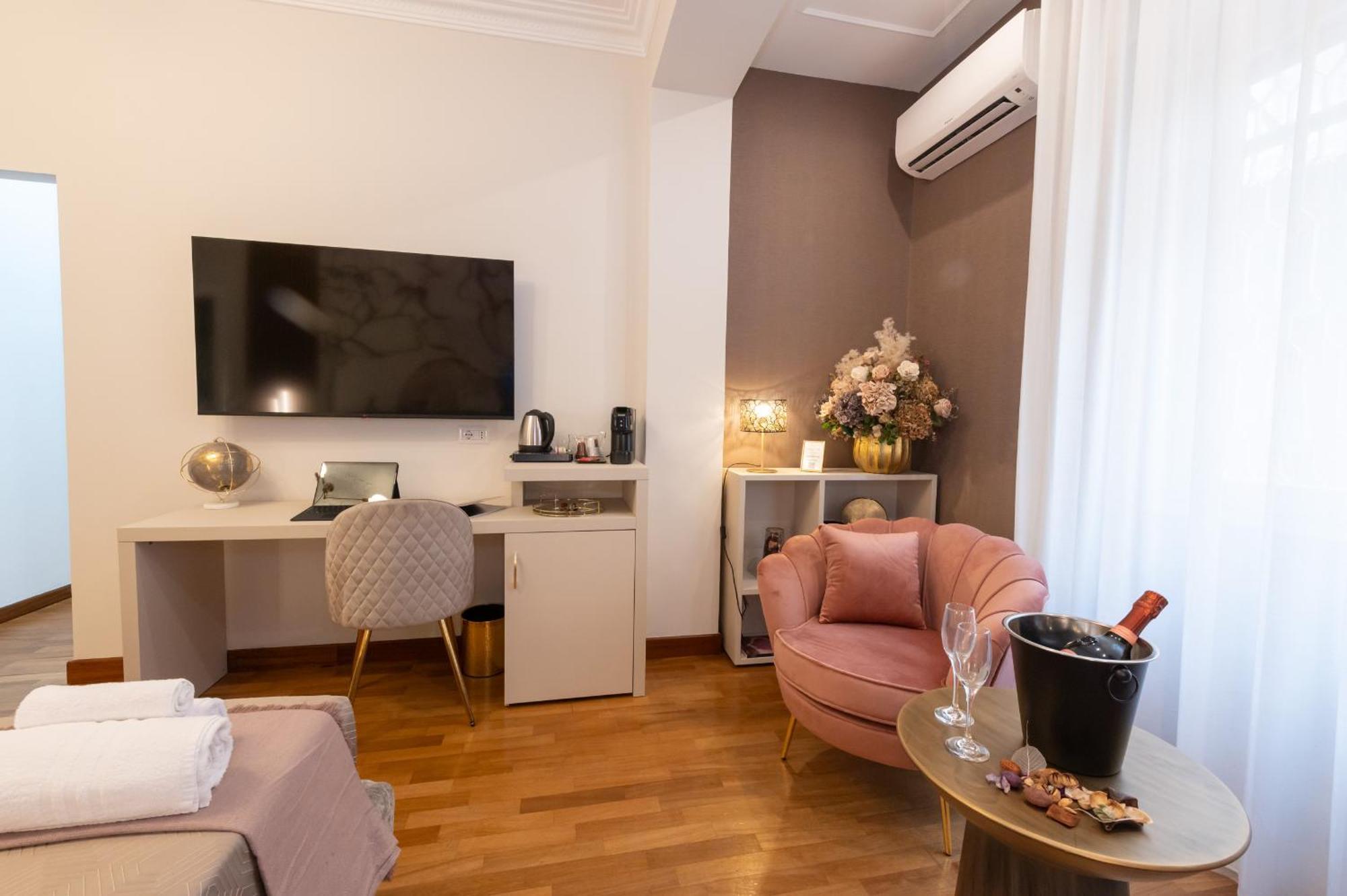 Deluxe Quadruple Room