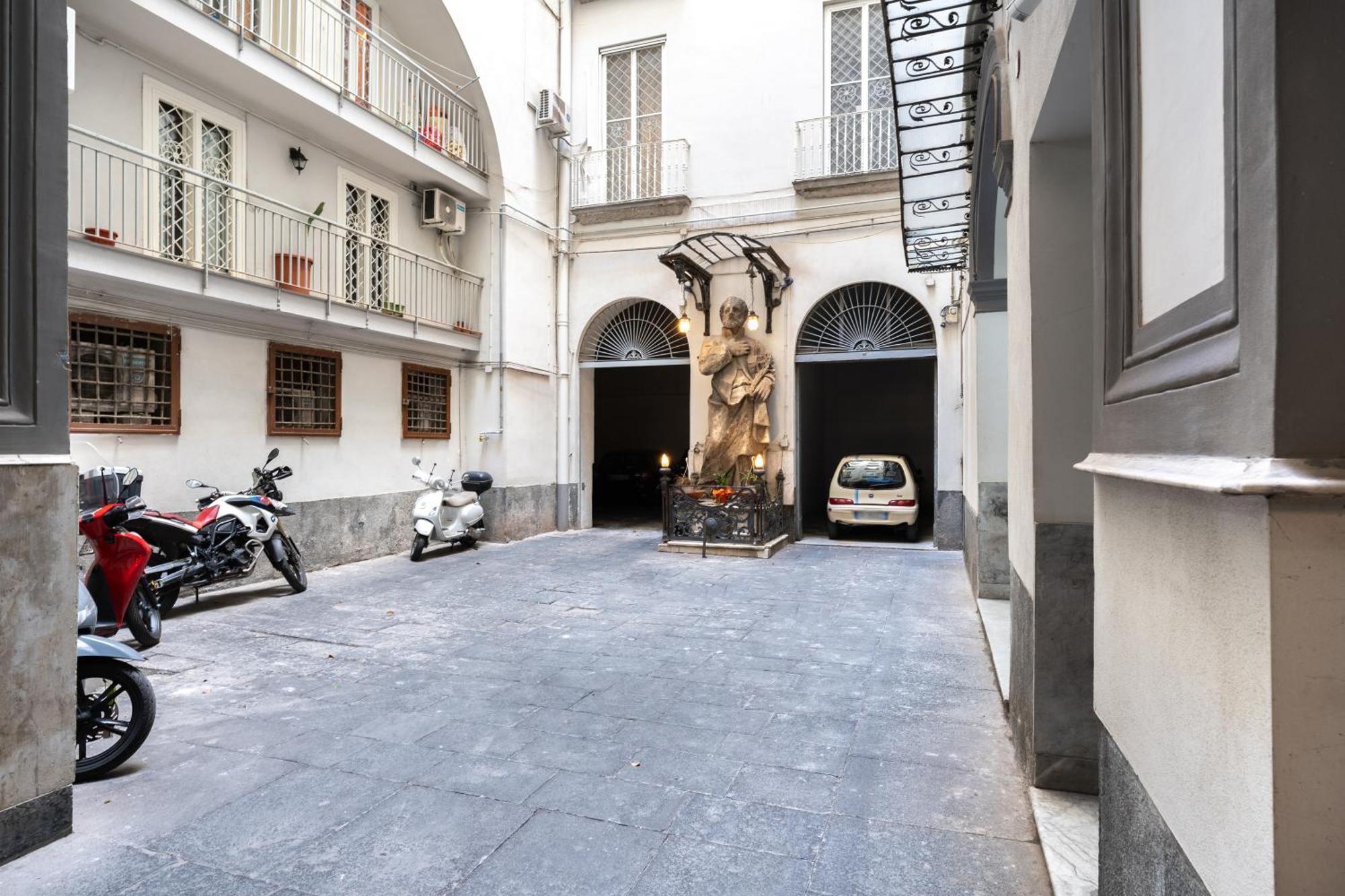 Two-Bedroom Deluxe Apartment