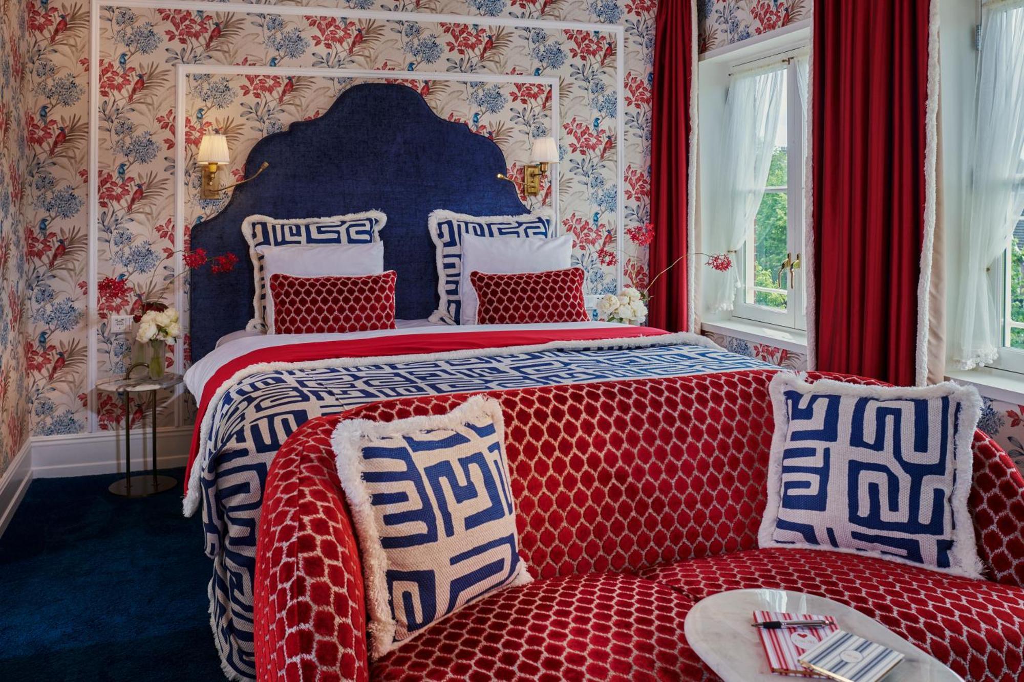 Deluxe Double or Twin Room Canal View