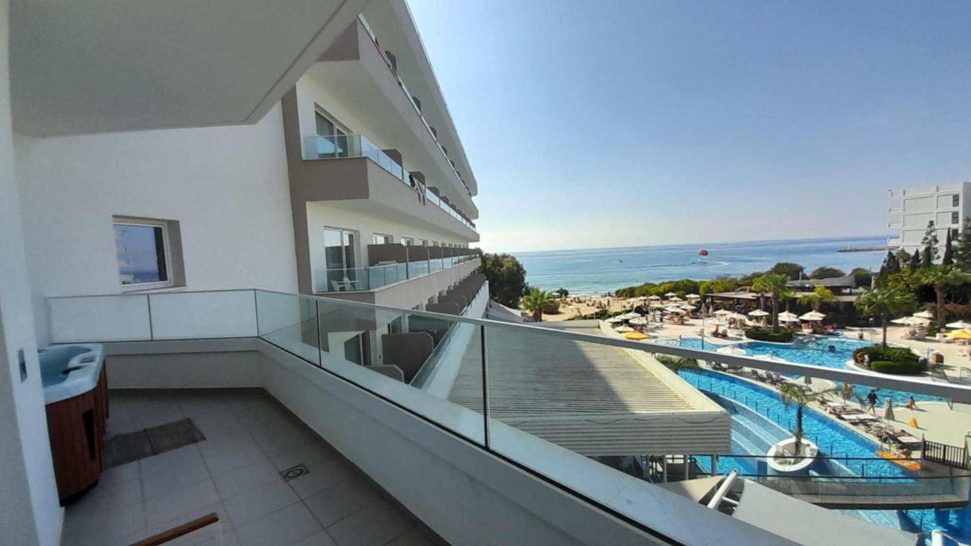 Executive Sea View Room Outdoor Whirlpool