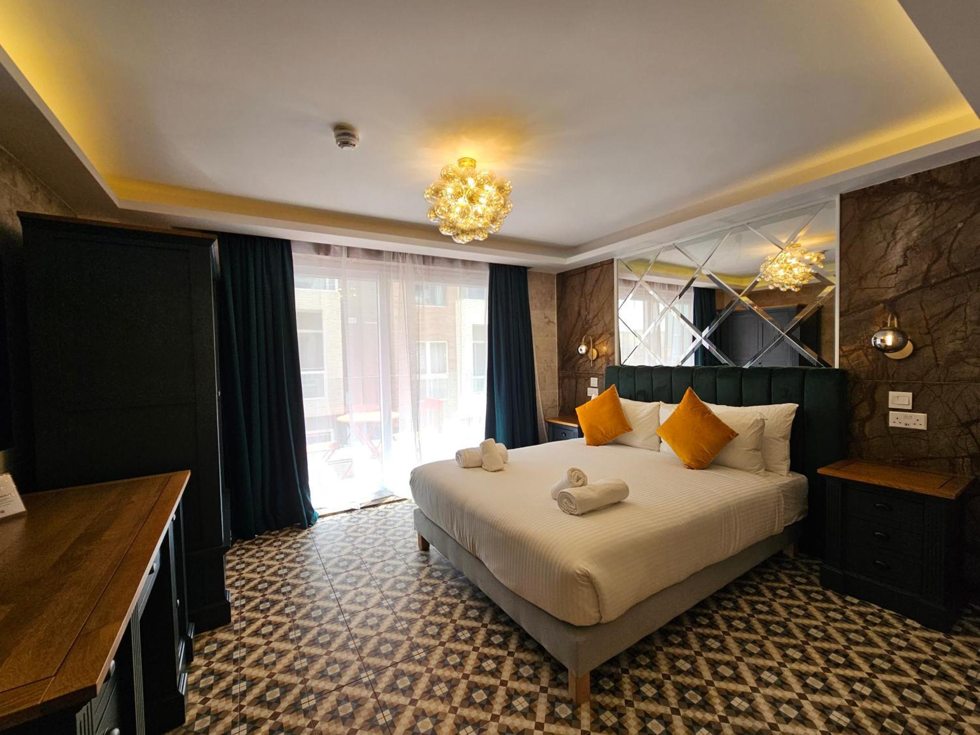 Estudio Deluxe con cama grande