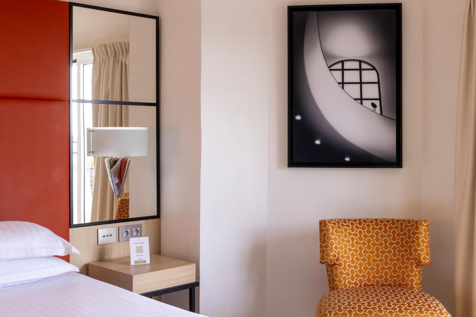 Premium Room Eiffel Tower View