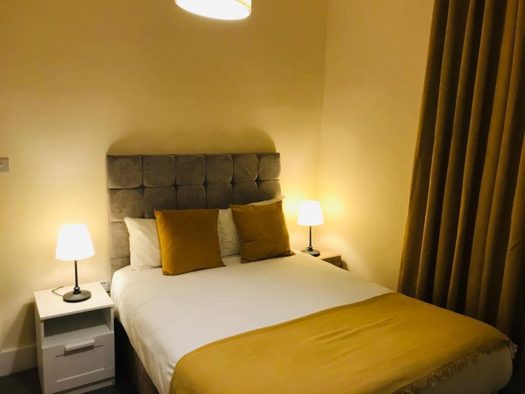Double Room with Shared Bathroom,1673983913:JPEG