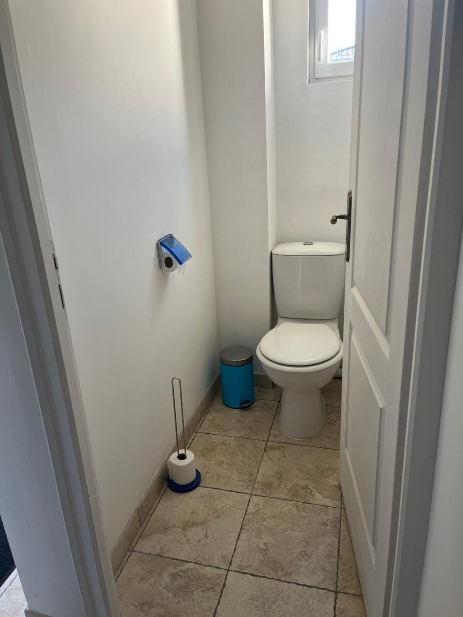 Family Room Private Bathroom