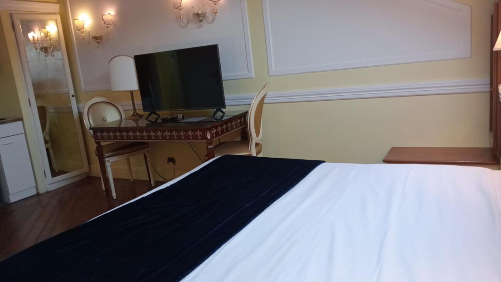 Classic Quadruple Room