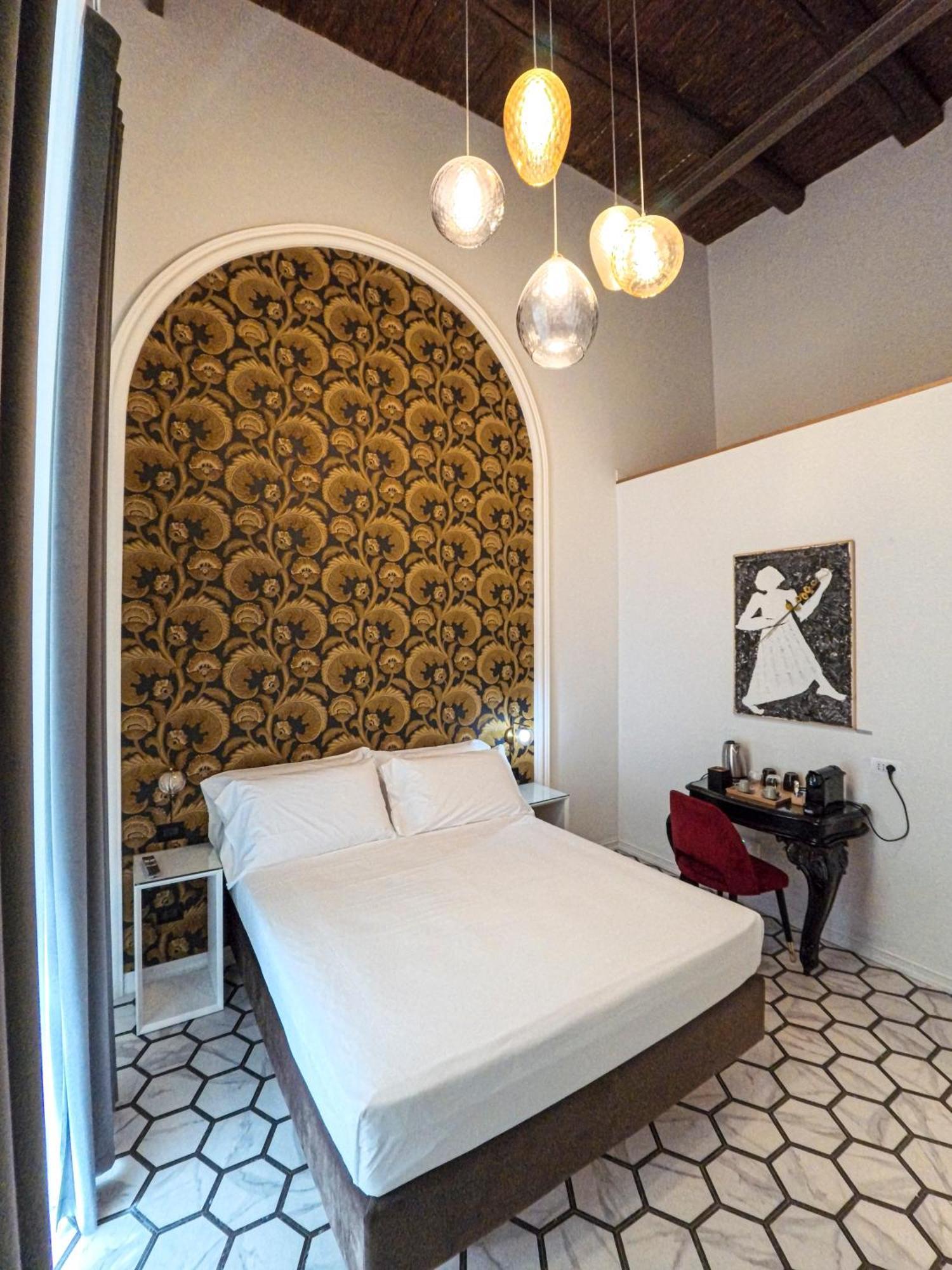 Deluxe Room,1621575925:JPEG