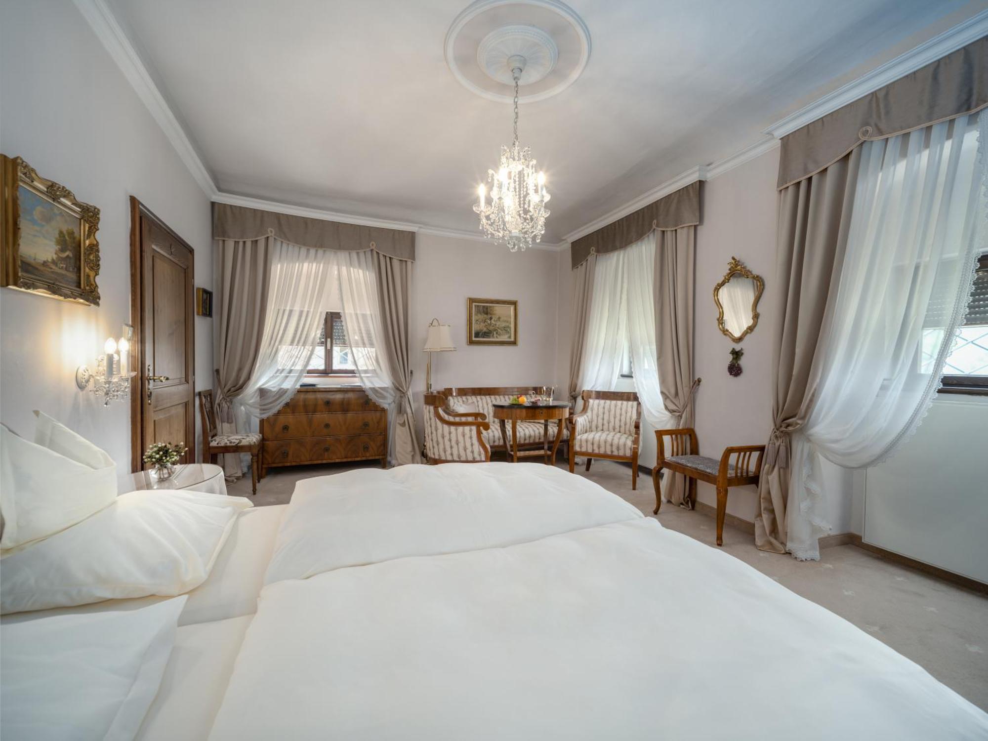 Deluxe Double or Twin Room