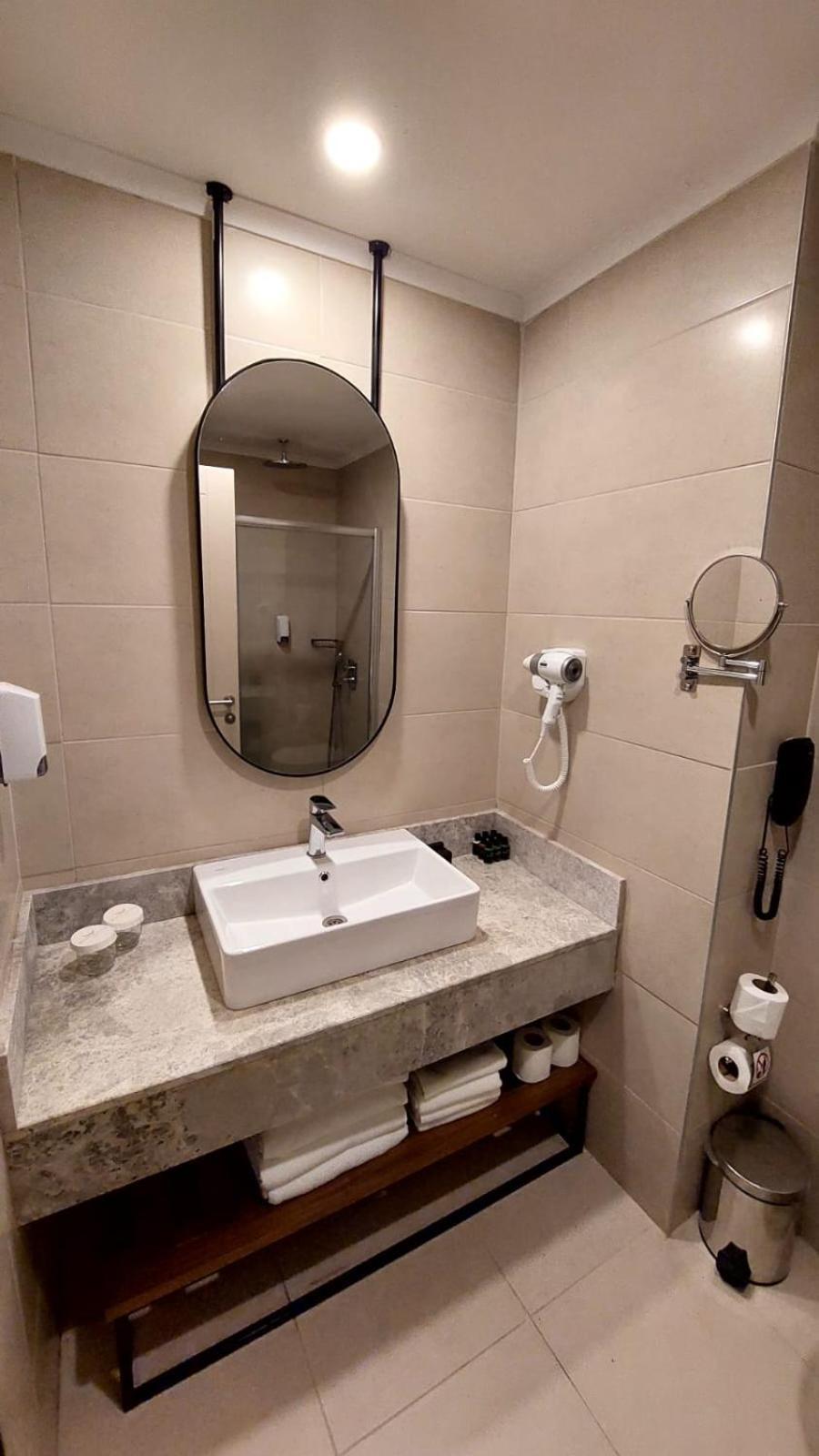 Deluxe Double Room with Bath,1622270573:JPEG