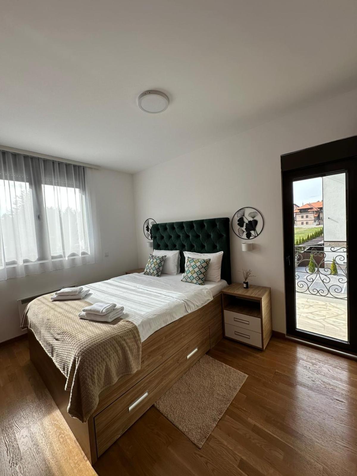 Deluxe Queen Suite