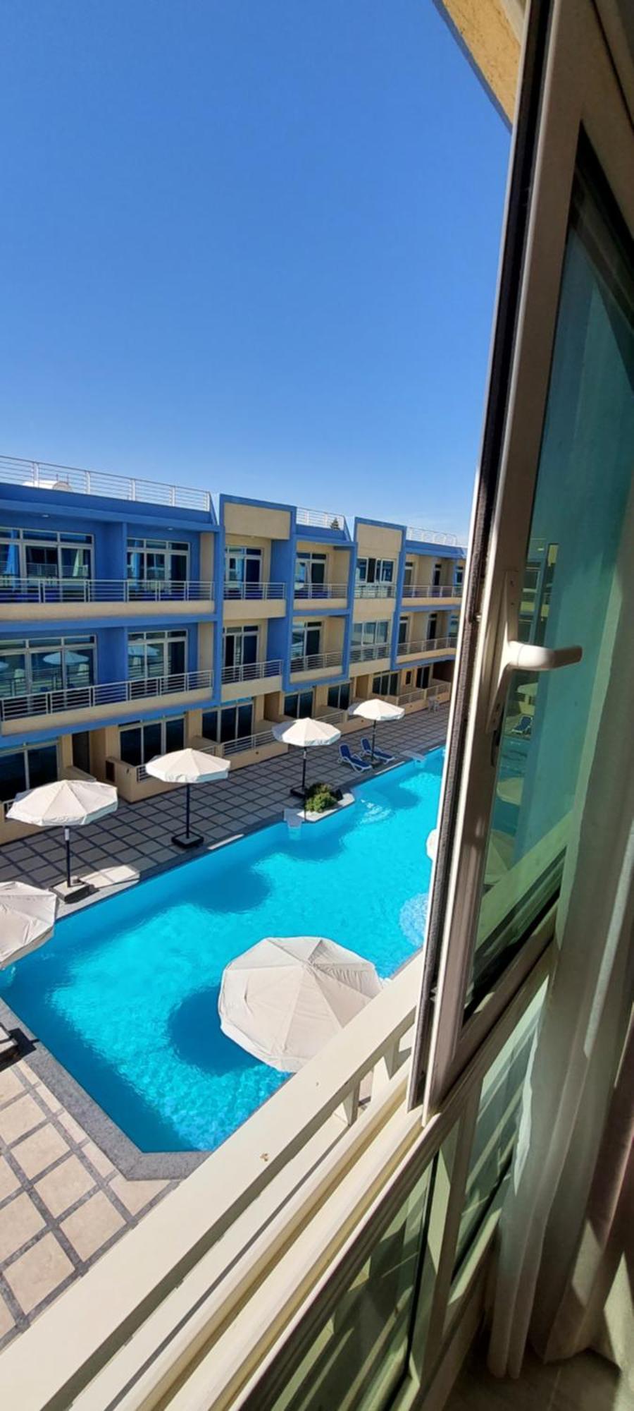 Suite Pool View