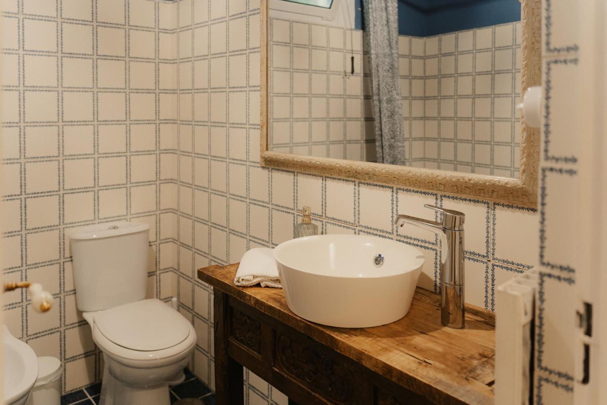 Double Room Private External Bathroom